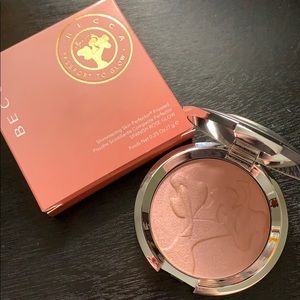 BECCA Limited Edition Spanish Rose Highlight (NEW)